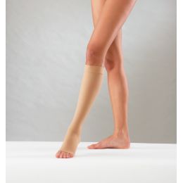 Κάλτσα φλεβίτιδος κλάση ΙΙ κάτω γόνατος ανοιχτά δάκτυλα μπεζ 23-32mmHG (T41) | Sanyleg στο Paterakis Medical Group